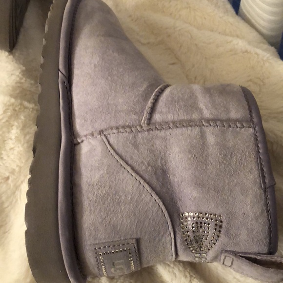 UGG Lavender Bailey Bow Boots with Swarovski Crystals Size USA 7 - Picture 7 of 15